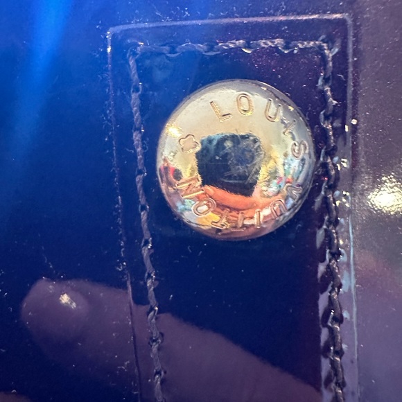 Louis Vuitton Vernise Alma BB - Picture 6 of 16